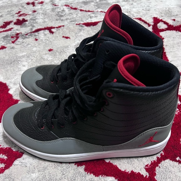 Jordan Air Force One Grey/Black Men’s 10.5 EUC no stains or tear - Picture 2 of 5